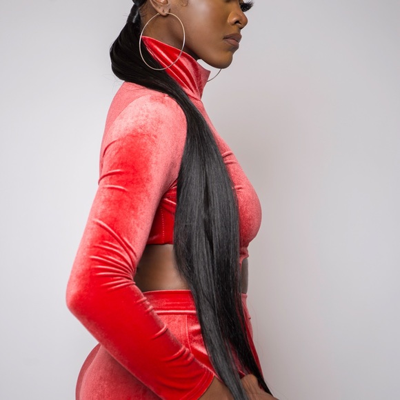 Red Strings Set - Picture 5 of 7